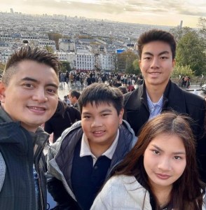 Dr.-Yam-family-photo